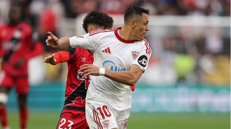 Empate del Sevilla con Alexis titular.