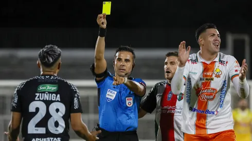 En Cobresal se molestaron por la agresión que solo fue considerada tarjeta amarilla