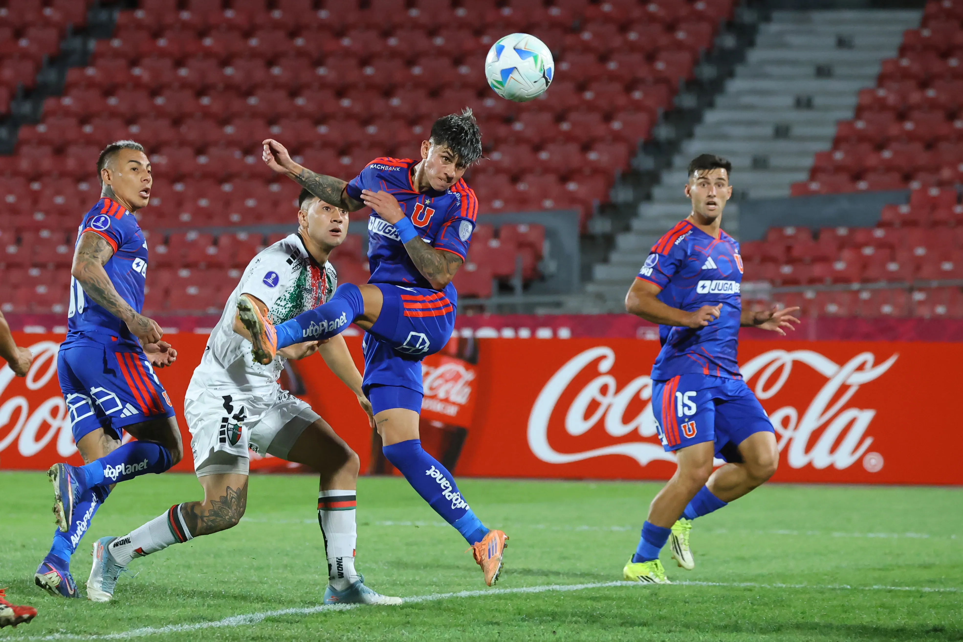 Universidad de Chile obligada a ganar para escapar en la tabla de posiciones. Foto: Jonnathan Oyarzun/Photosport