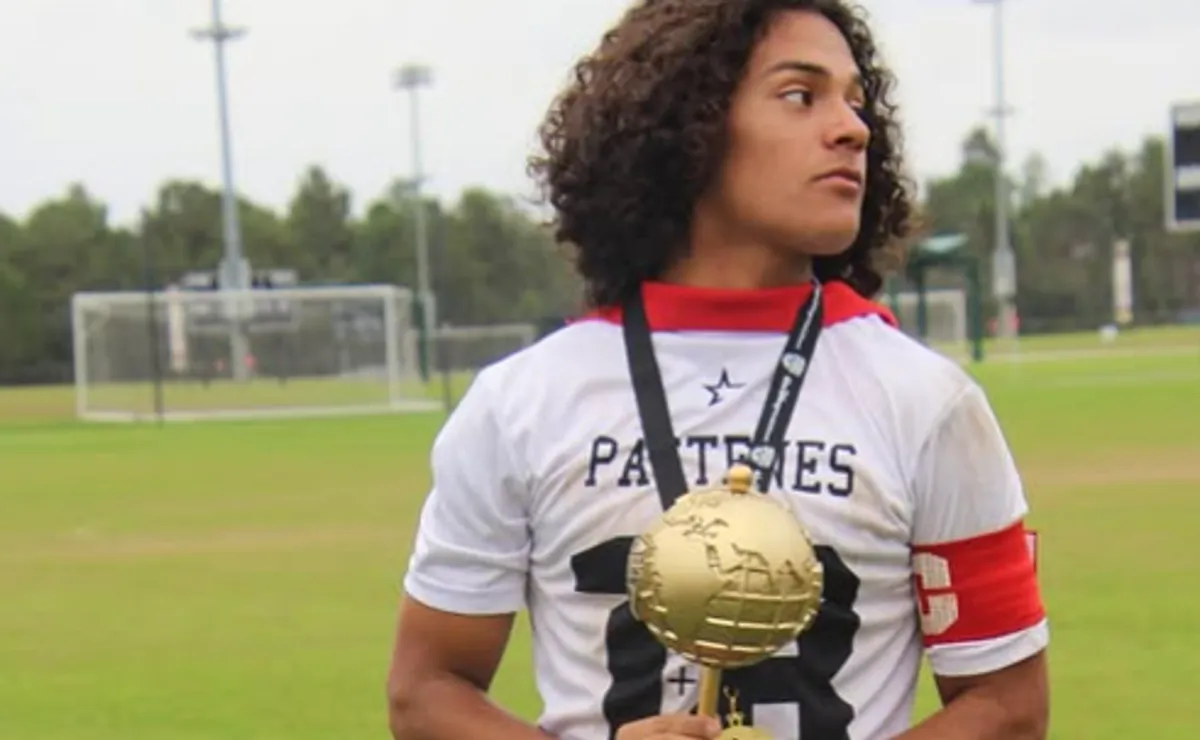 Joven chileno destaca en la Primera B y admira a Ronaldinho