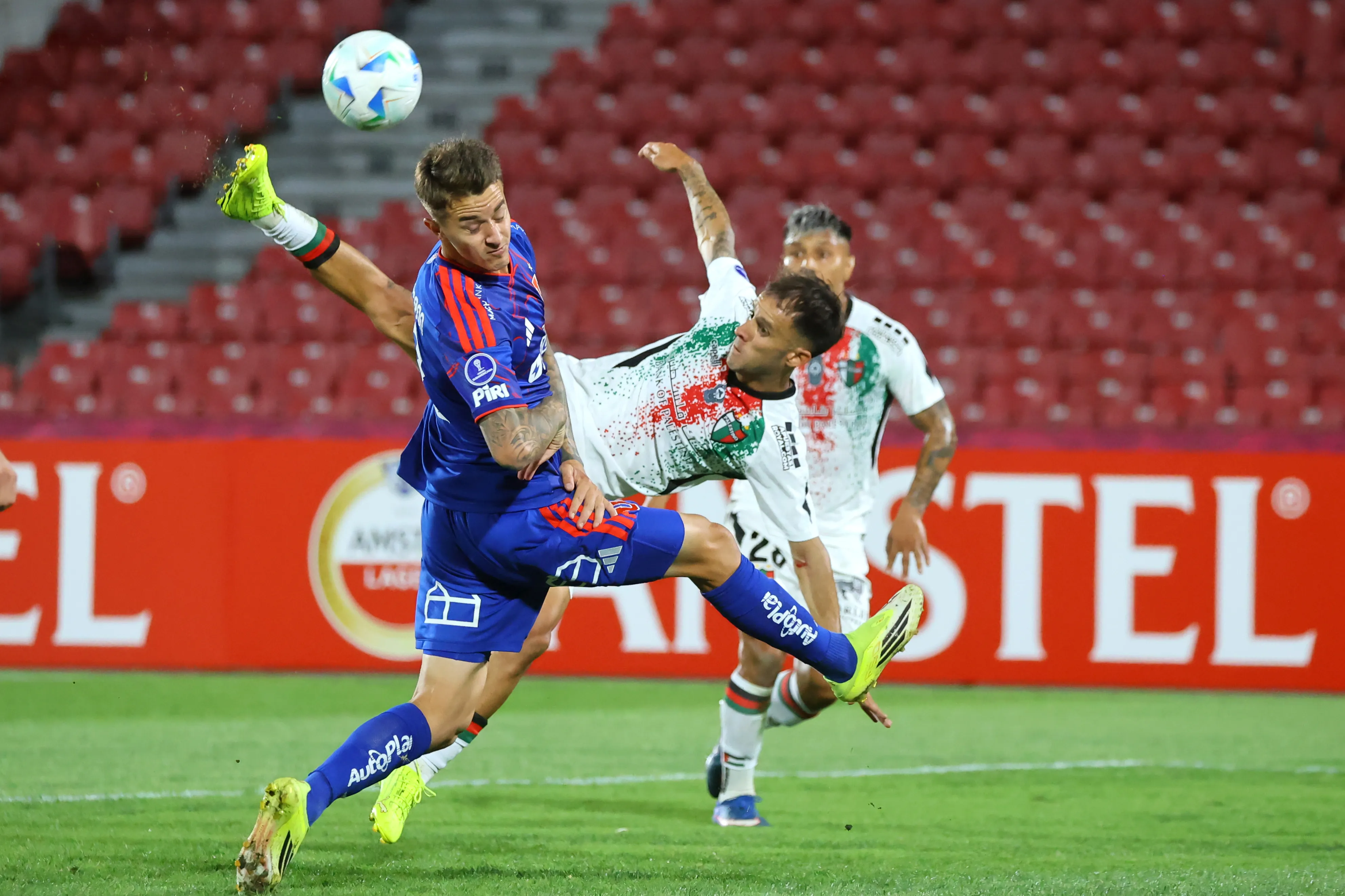 Franco Calderón no ha tenido el mejor de los rendimientos en esta 2026 con Universidad de Chile. | Foto: Photosport.