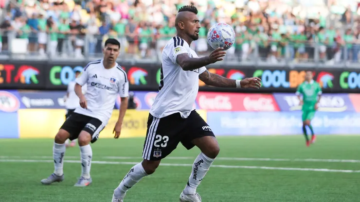 Arturo Vidal se luce con reto viral con influencer