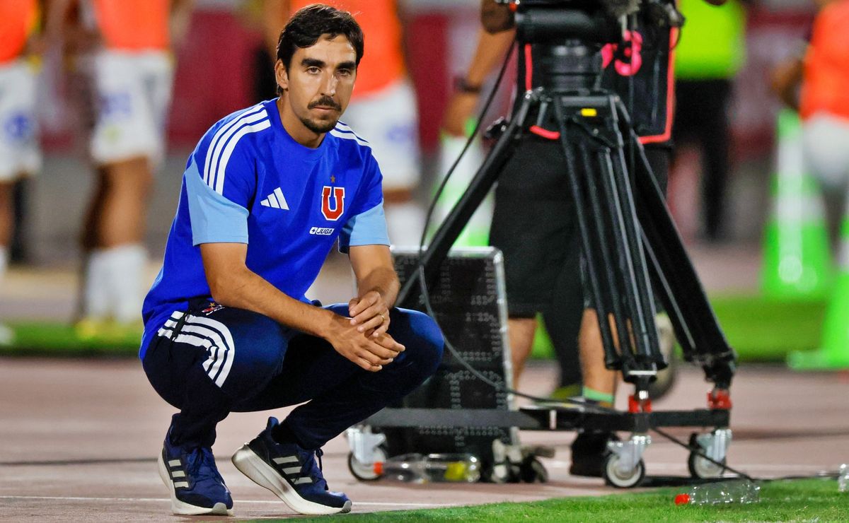 Meneghini responde a hinchas de la U que piden su salida: “Los entiendo, pero…”