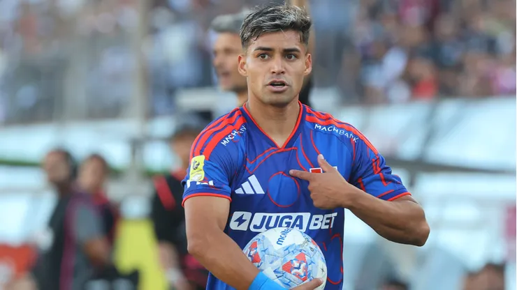 Fabián Hormazábal es un bastión de los azules por la banda derecha.