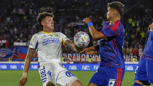 Miguel Ángel Gamboa furioso con el VAR en el partido de la U.
