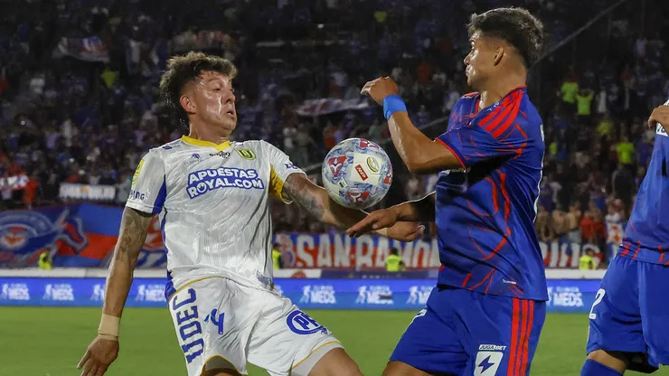 Miguel Ángel Gamboa furioso con el VAR en el partido de la U.