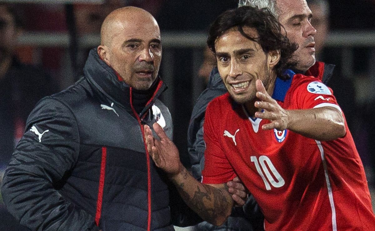 Valdivia pone a Sampaoli por sobre Bielsa y destaca a la U 2011 en la generación dorada de La Roja