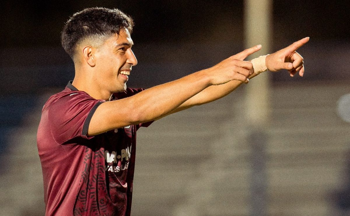 Salomón Rodríguez se agranda por su momento y manda un palito: “Los compañeros…”