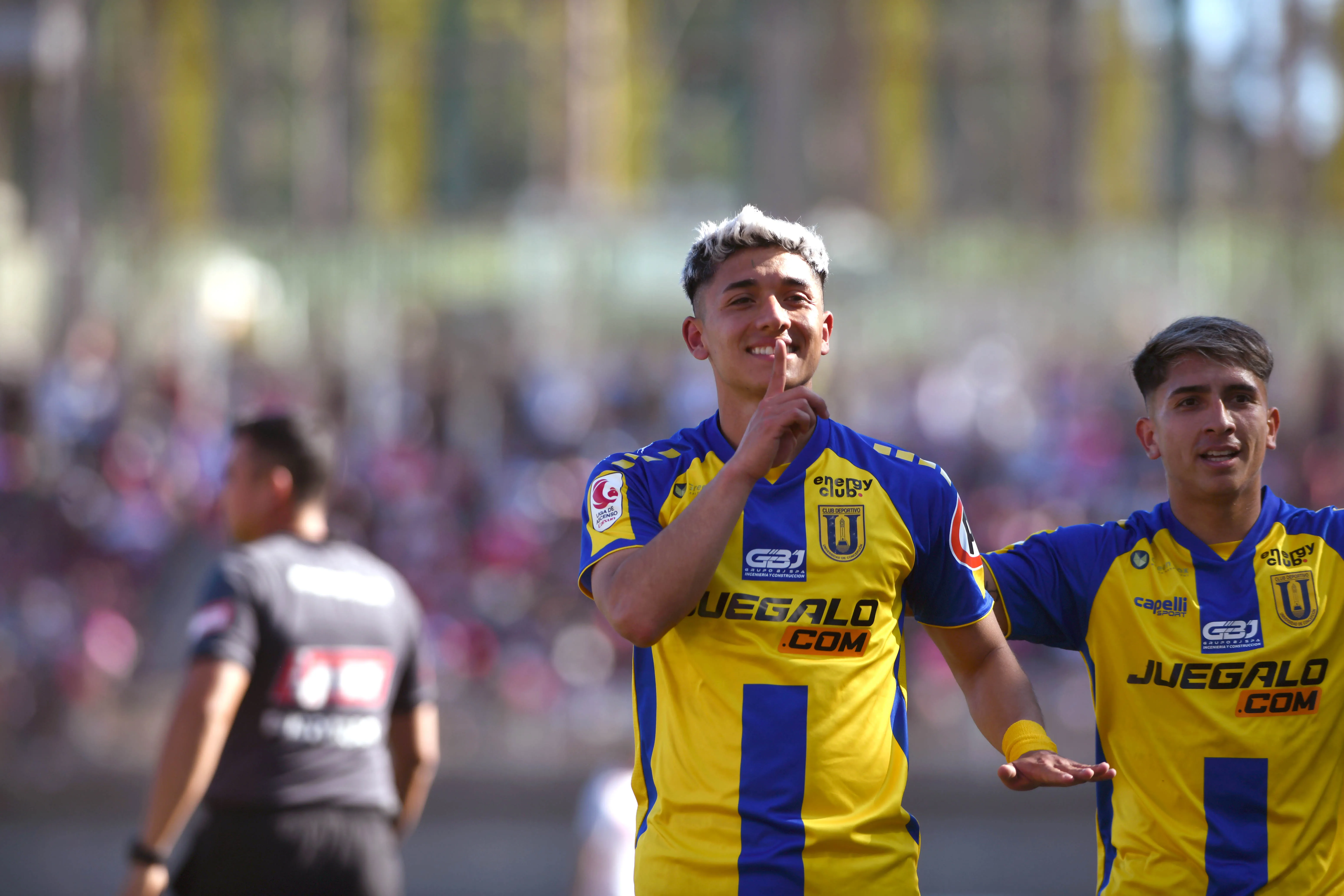 Jeison Fuentealba festeja un gol ante Copiapó en la Primera B 2025. (Alejandro Pizarro Ubilla/Photosport).