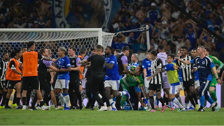 Cruziero y Mineiro se metieron en la historia de los partidos con más expulsiones