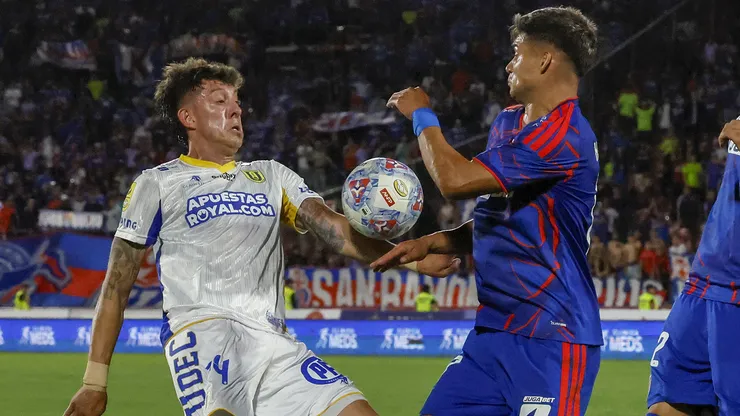 Penal polémico que no le cobraron a la U sí lo pitaron contra Colo Colo.