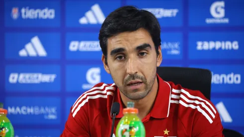 Paqui fue acorralado con las preguntas en la U.
