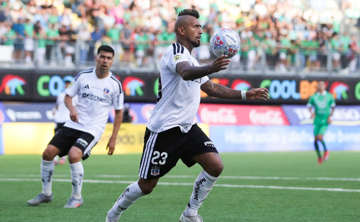 Basaure destaca el renacer de Vidal en Colo Colo: “Sacó ese Arturo de bronca y está a gran nivel”