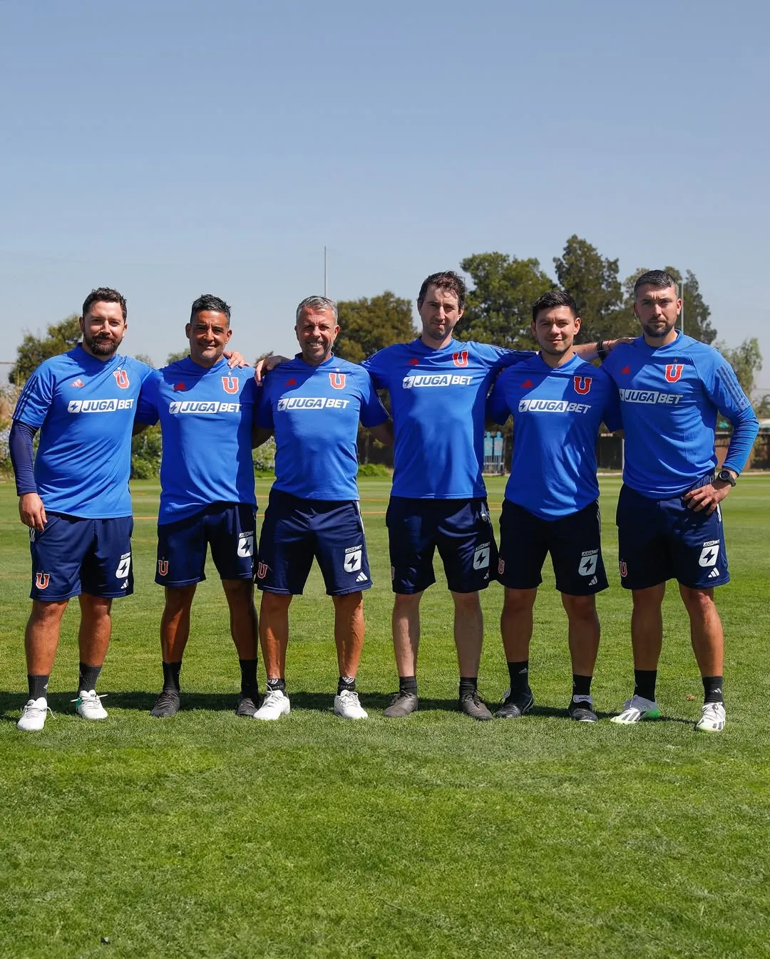 Manuel Iturra como parte del cuerpo técnico de Gustavo Álvarez (Universidad de Chile)
