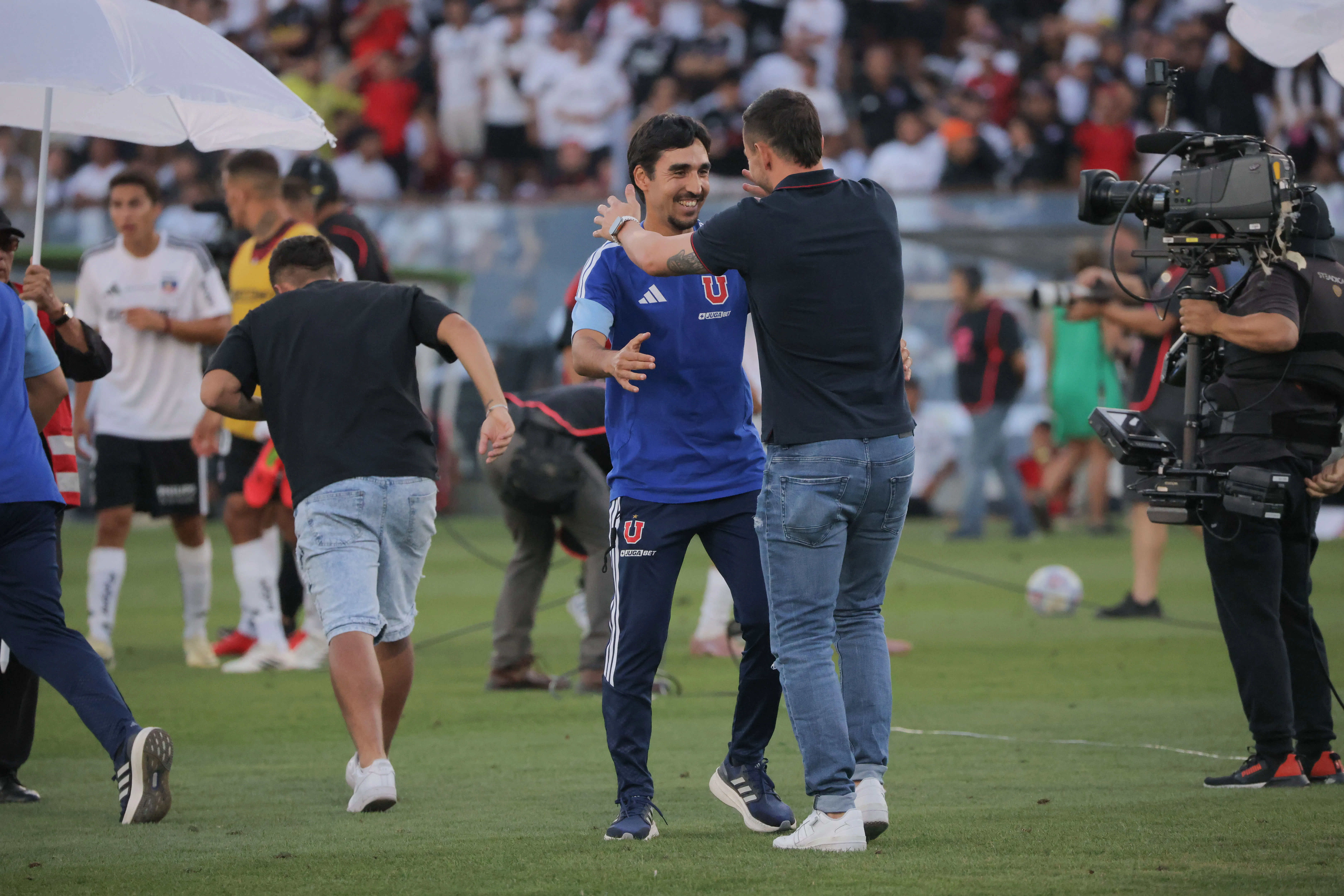 Francisco Meneghini entró a una lista de histórico de la U. Foto: Photosport.