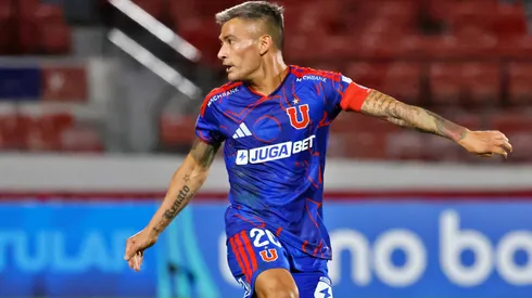 Charles Aránguiz estará fuera de las canchas por un desgarro.
