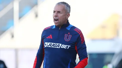 Johnny Herrera descarta a Álvarez: se fue de la U entre peleas y agresiones verbales.
