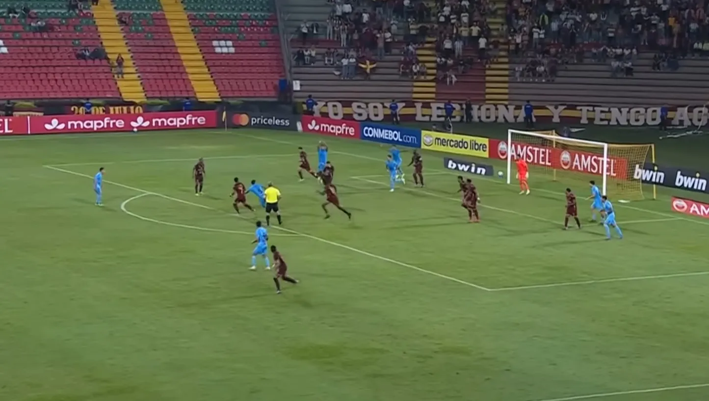 La imagen que describió Bovaglio en esa pelota fatídica. (Captura Disney+).