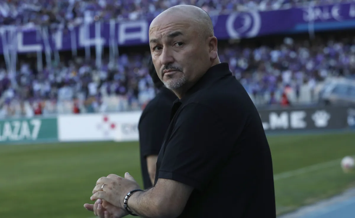 Patricio Almendra en riesgo de despido en Deportes Concepción