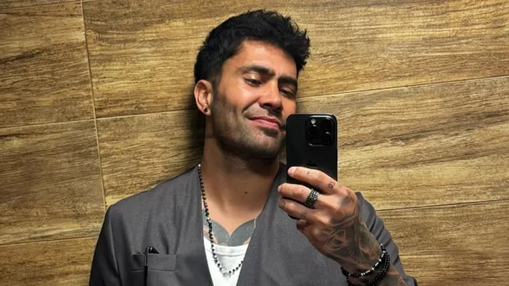 El jugador encendió los rumores de romance con conocida exchica reality.