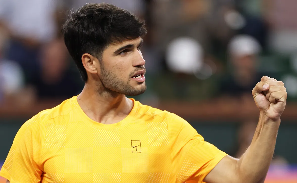 Carlos Alcaraz brilla en Indian Wells y avanza a semifinales