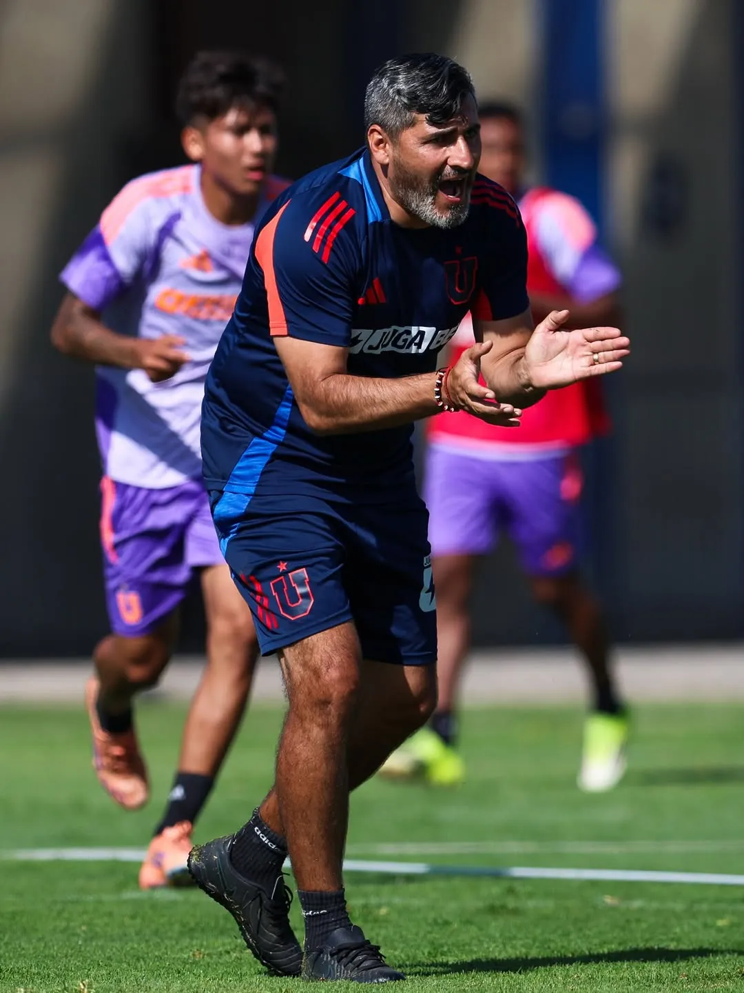 Valladares suma bonos y tiene el respaldo de los históricos de la U