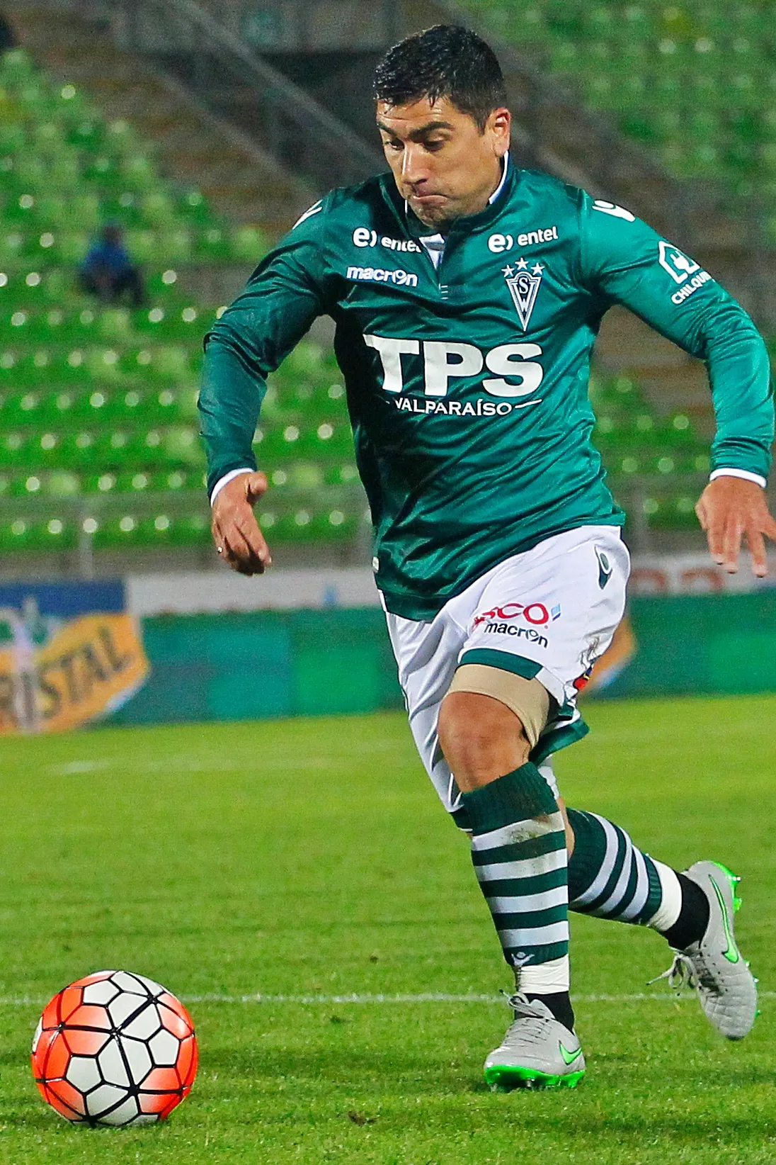 David Pizarro, uno de los mejores jugadores surgidos en Santiago Wanderers (Photosport)