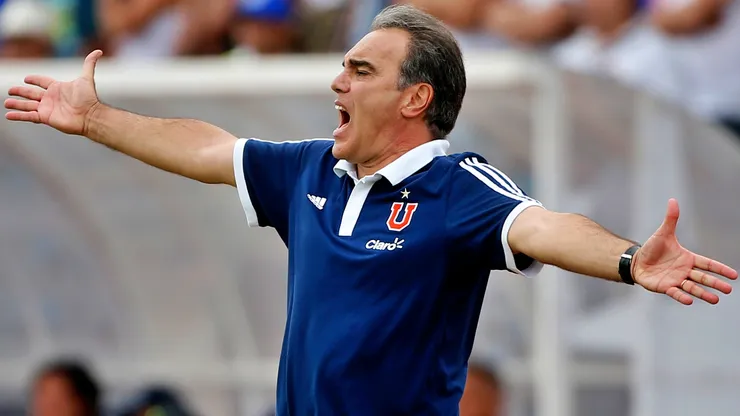 Martín Lasarte uno de los últimos técnicos campeones en la U de Chile.