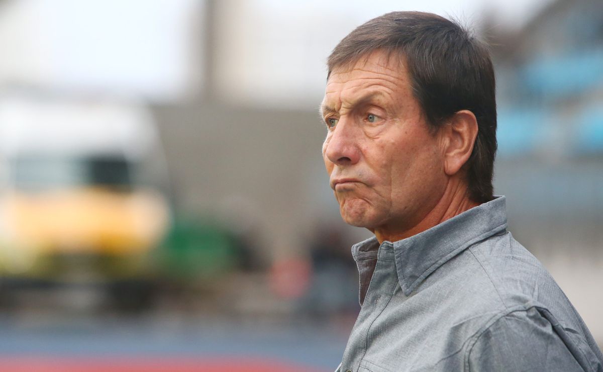 “Estoy pensando ponerme casco e ir”: Nano Díaz habló de la opción de dirigir en Medio Oriente