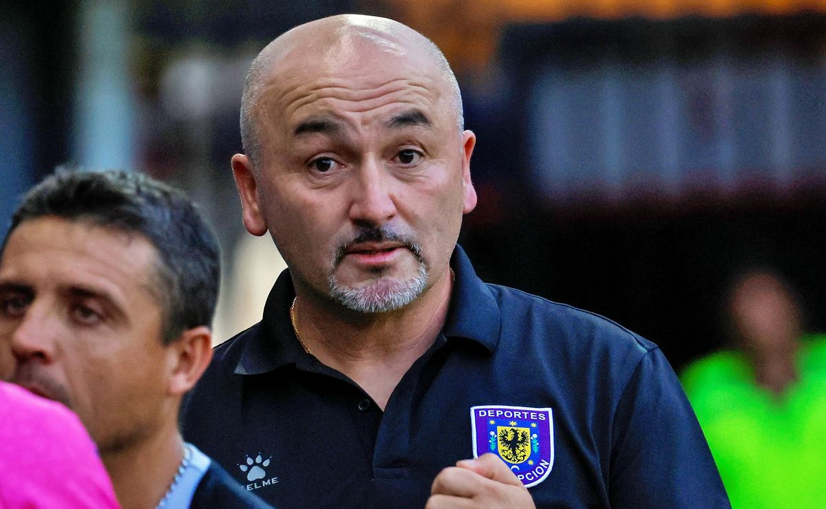 El cuarto DT que cae: Patricio Almendra deja Concepción tras su pésima campaña en la Liga de Primera