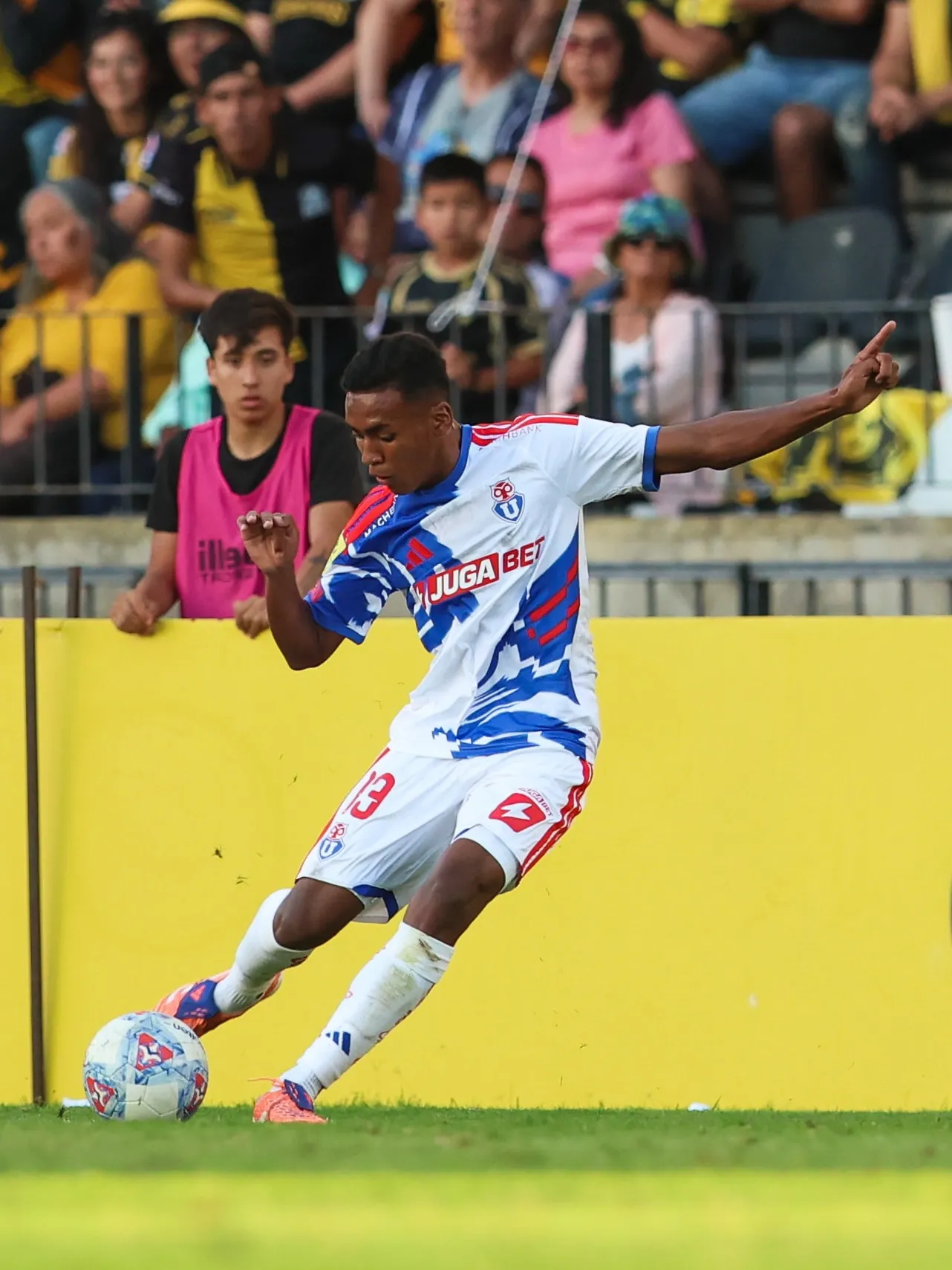 Jhon Cortés jugando en la U. Foto: U de Chile