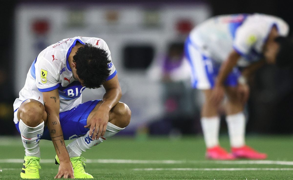 Aconsejan a la UC tras lesión de Asta-buruaga: “Basta de traer jugadores que no están a la altura”