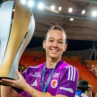 Tiane Endler agiganta su leyenda tras volver a ser campeona en Francia