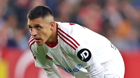 El Sevilla de Alexis y Suazo tuvo una amarga visita a Barcelona.