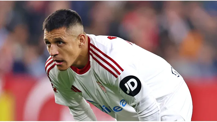 El Sevilla de Alexis y Suazo tuvo una amarga visita a Barcelona.