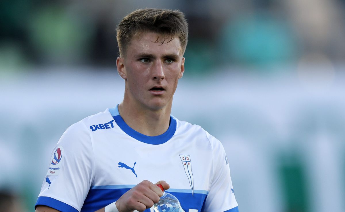 Milan Tudor se despide de la UC y es presentado en club del ascenso: “Aportar presencia ofensiva”