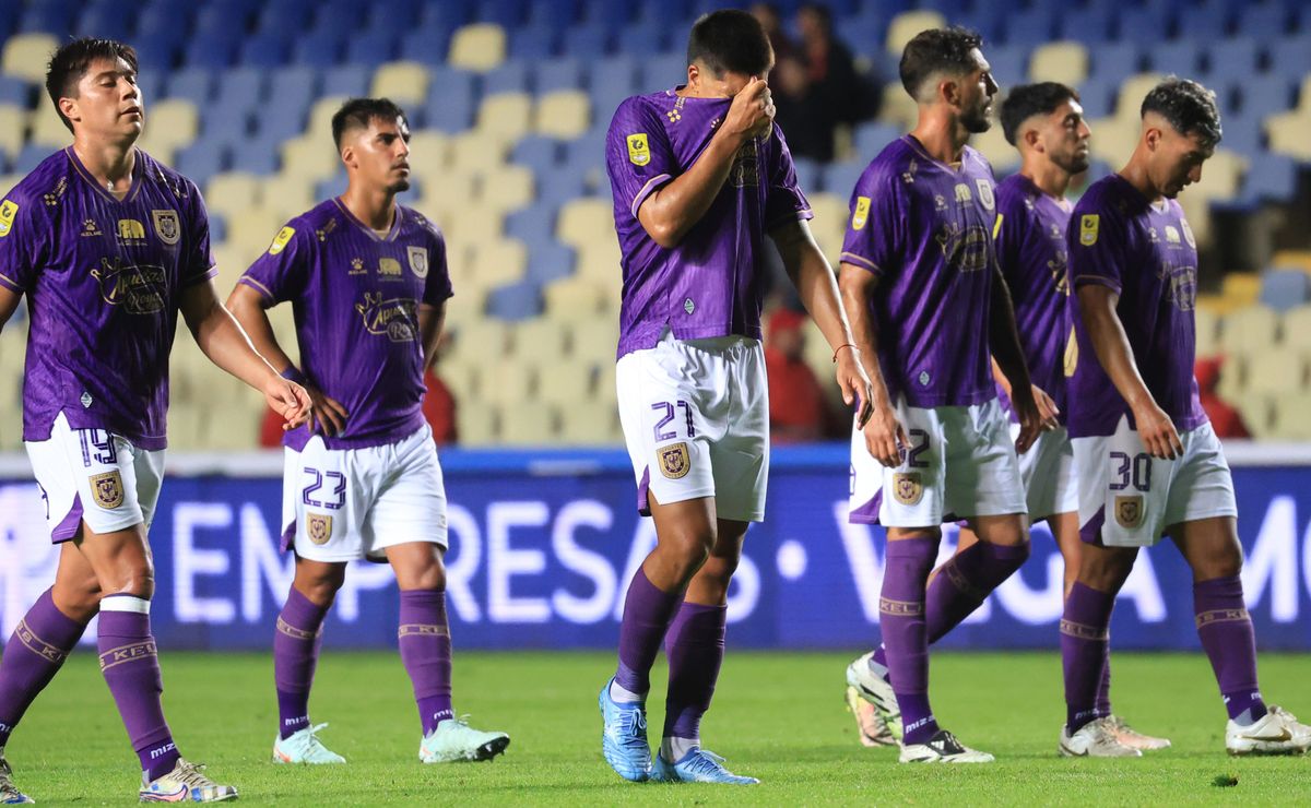 Un ex Colo Colo a la banca: avisan que Concepción tiene listo al nuevo DT para salir del sótano