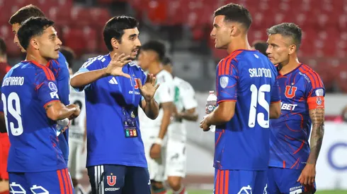 La U le mandó una palo a Francisco Meneghini aplaudiendo a un cortado.