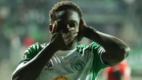 Manley Clerveaux celebra su gol en la B.