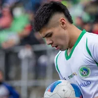 Se formó en un grande, probó suerte en Europa y reclama en el líder: "Estoy molesto"