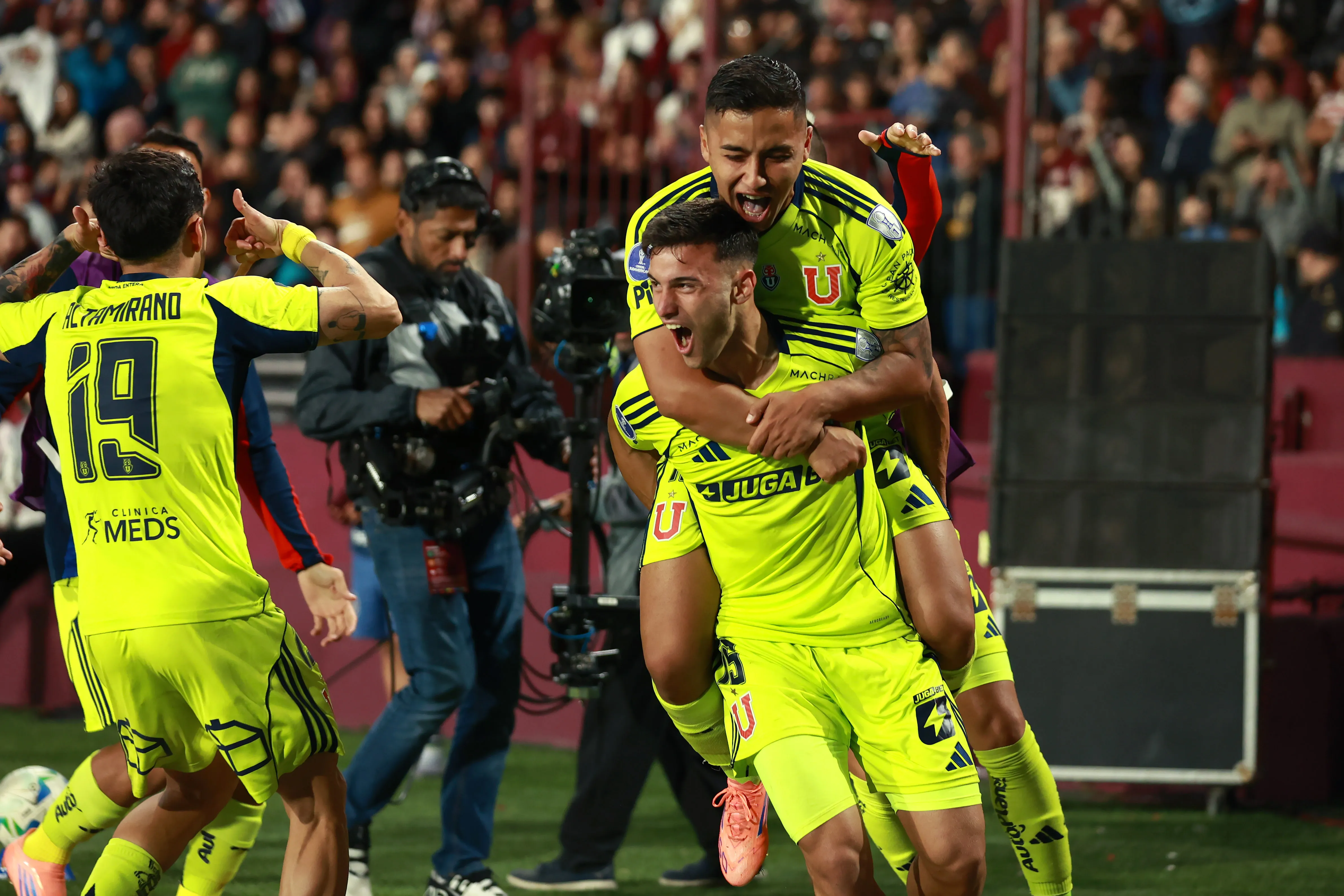 Salomoni anotó ante Lanús en Copa Sudamericana | Photosport