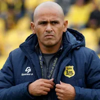 Chupete Suazo la pasa pésimo en la Primera B: "La bronca que da es..."
