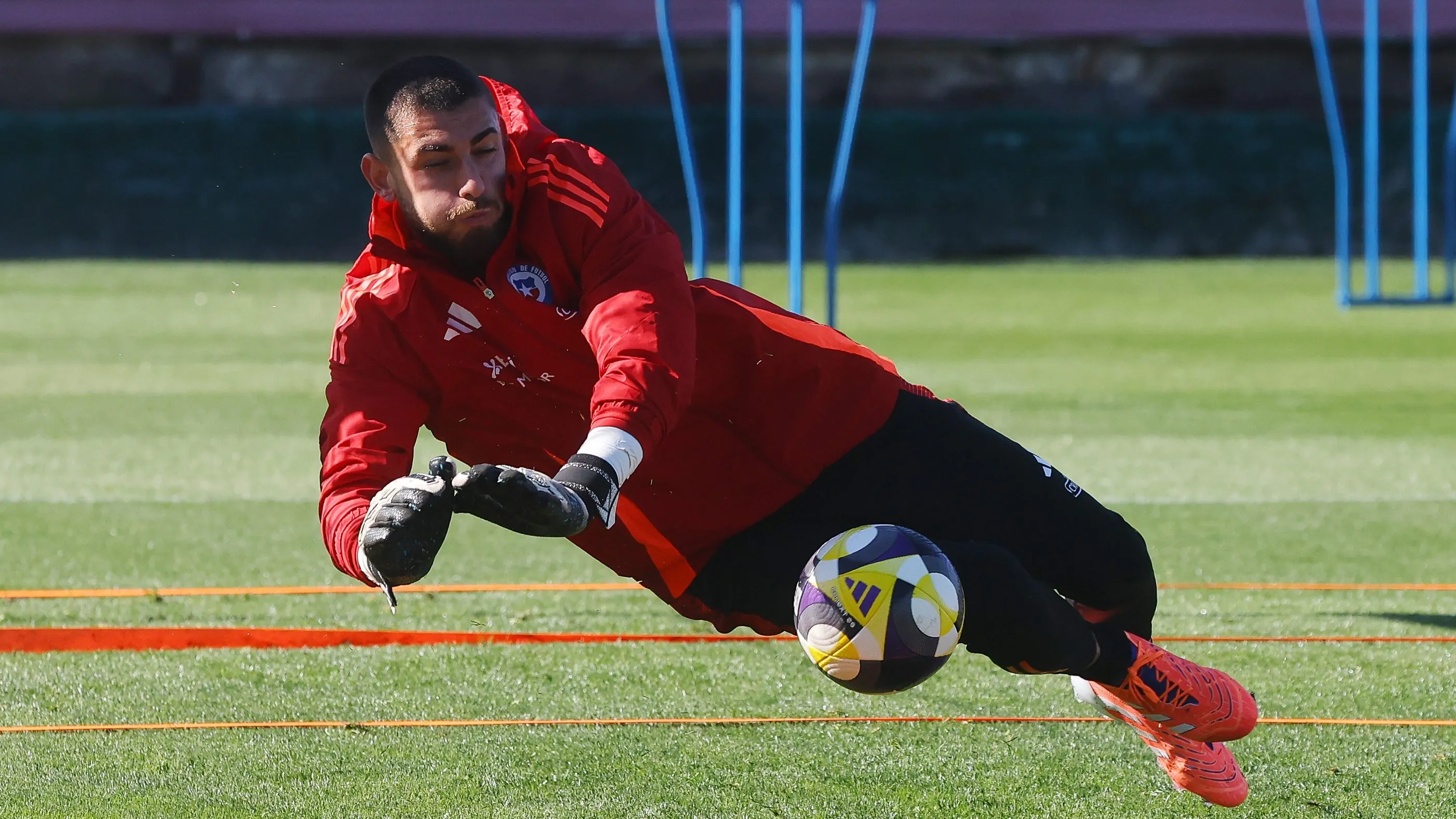 Thomas Gillier va como titular en la formación de Chile contra Cabo Verde. Foto: Photosport.