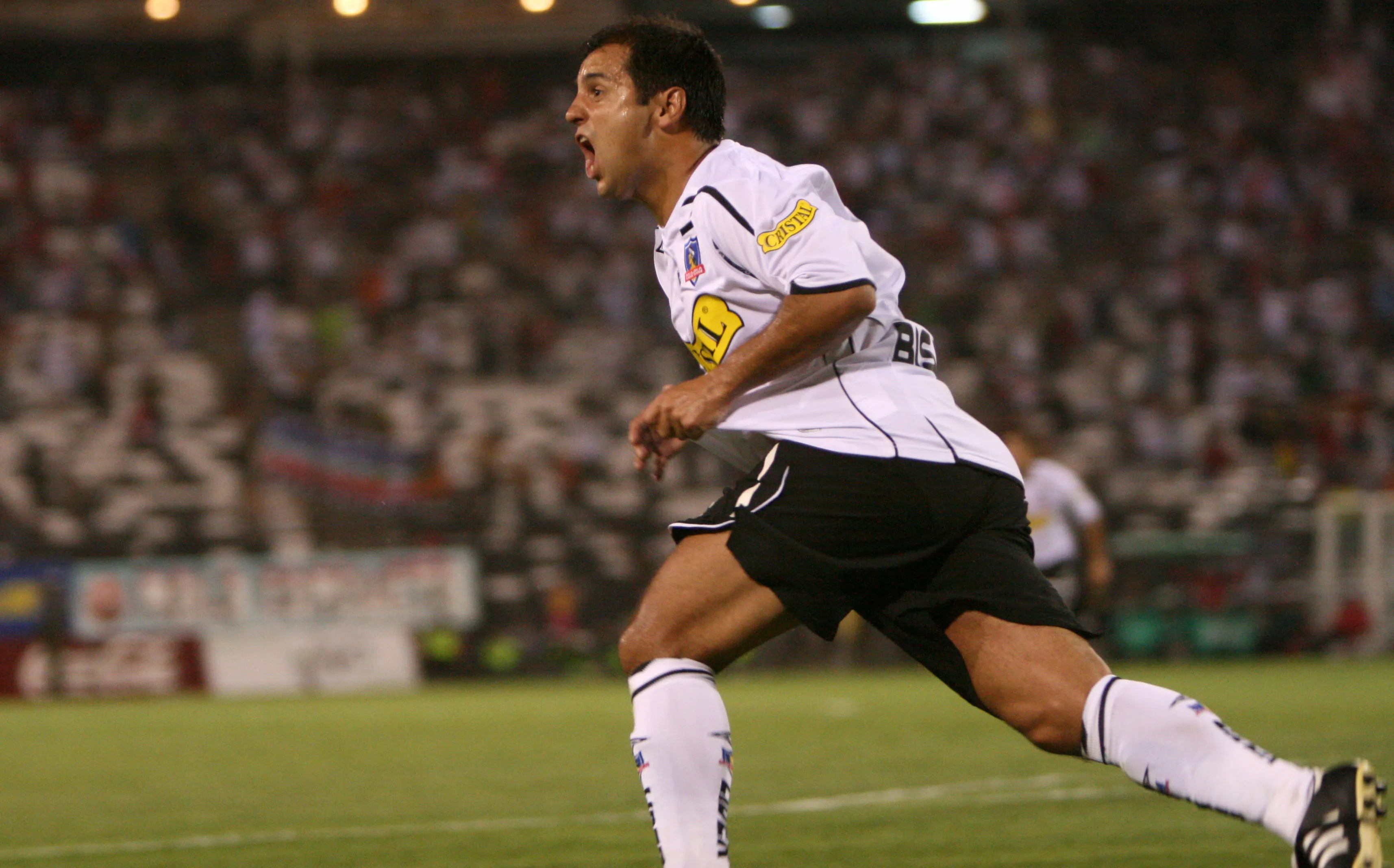 Biscayzacú llegó a mediados de 2007 a Colo Colo para reemplazar a Humberto Suazo. (OSCAR TORRES/PHOTOSPORT).