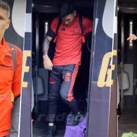 El asqueroso inconveniente que sufrió el bus de Colo Colo: “¿Qué pasó acá?"