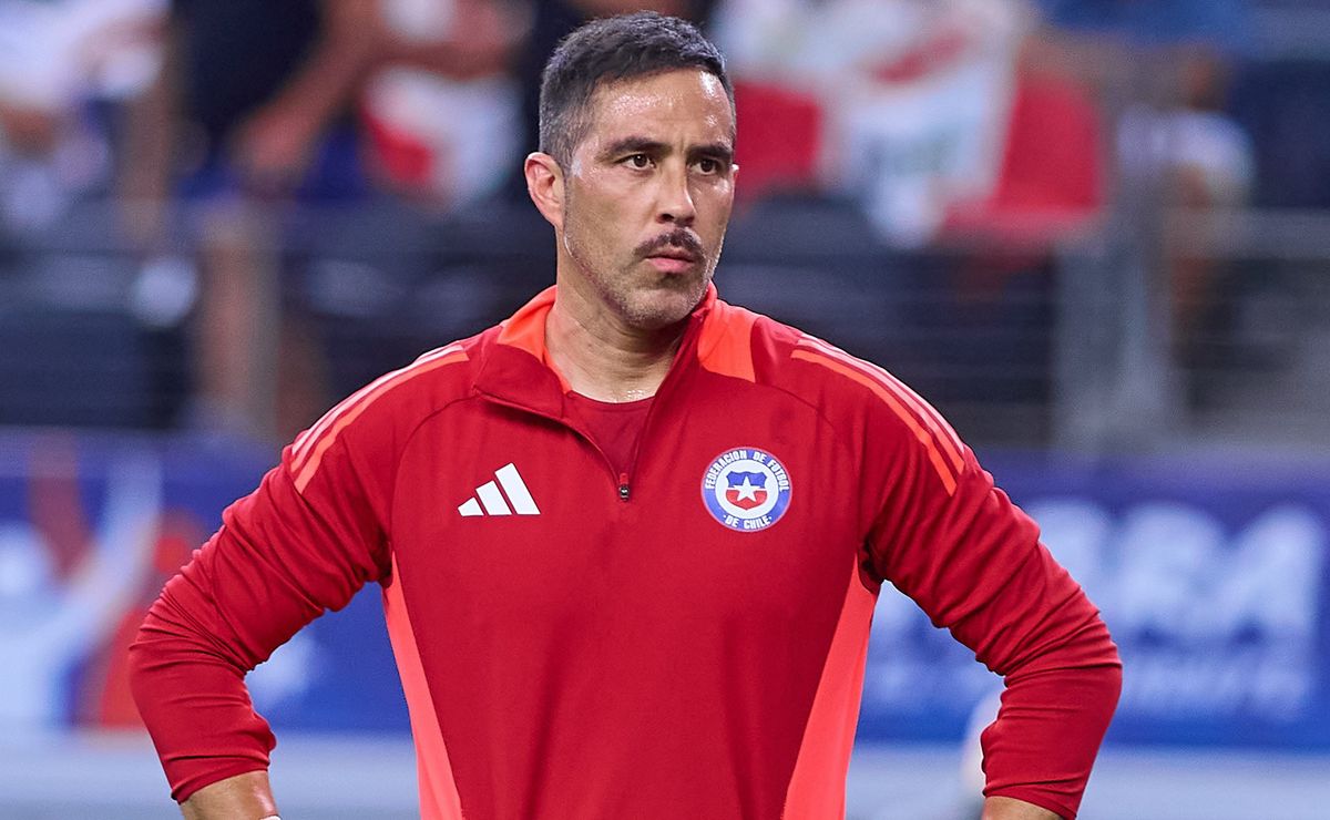 “Hubo acercamientos con…”: Claudio Bravo sorprende y revela el club chileno que lo buscó