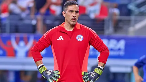 Claudio Bravo y el jugador que exige para la Selección Chilena.