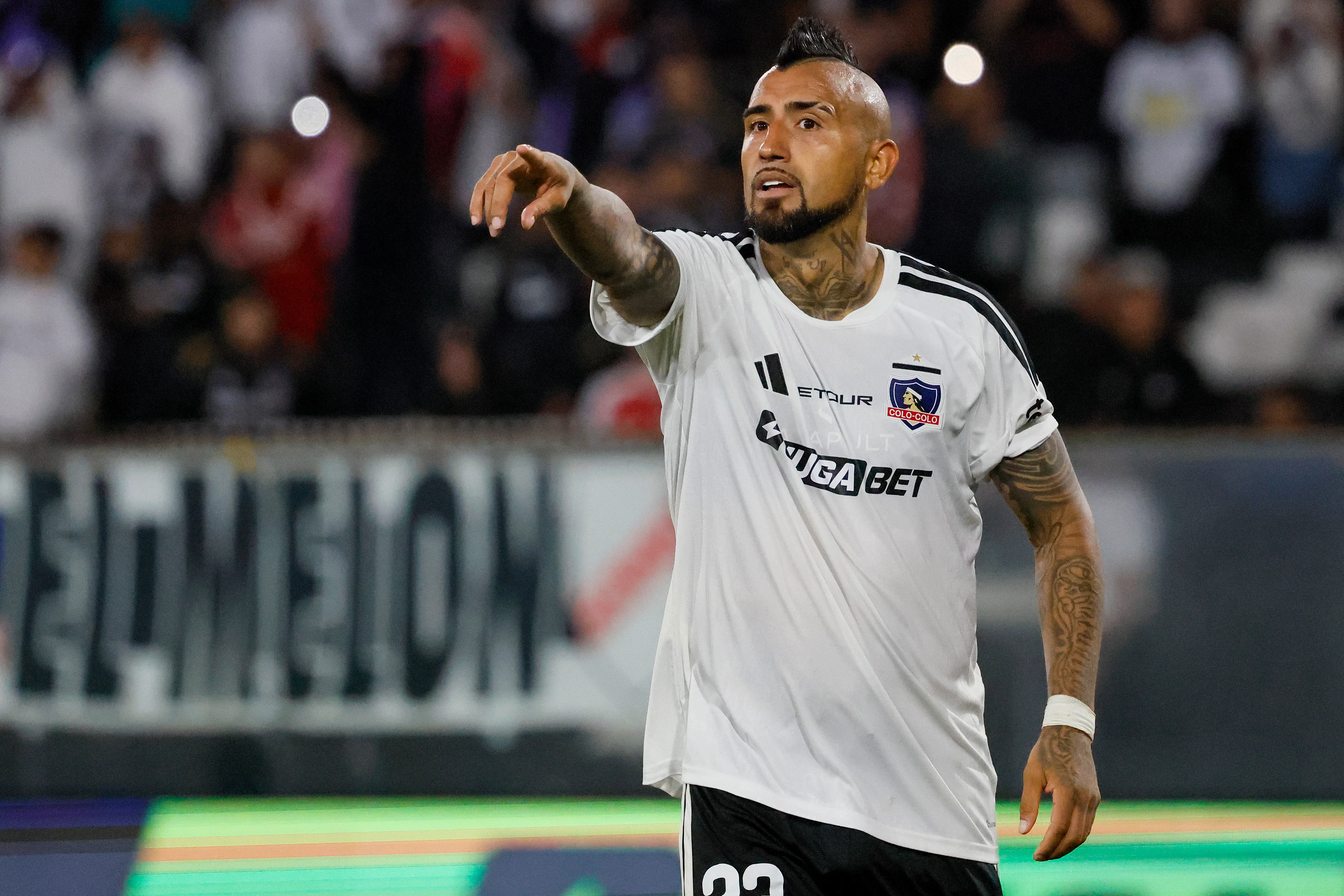 Arturo Vidal subió su nivel en Colo Colo. Foto: Andres Pina/Photosport