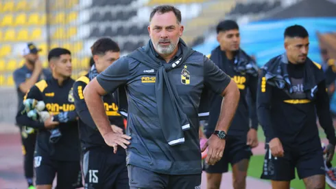 Caputto en la cuerda floja en Coquimbo