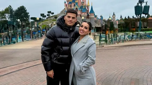 La pareja vive feliz su amor en España y pasea por el mundo.